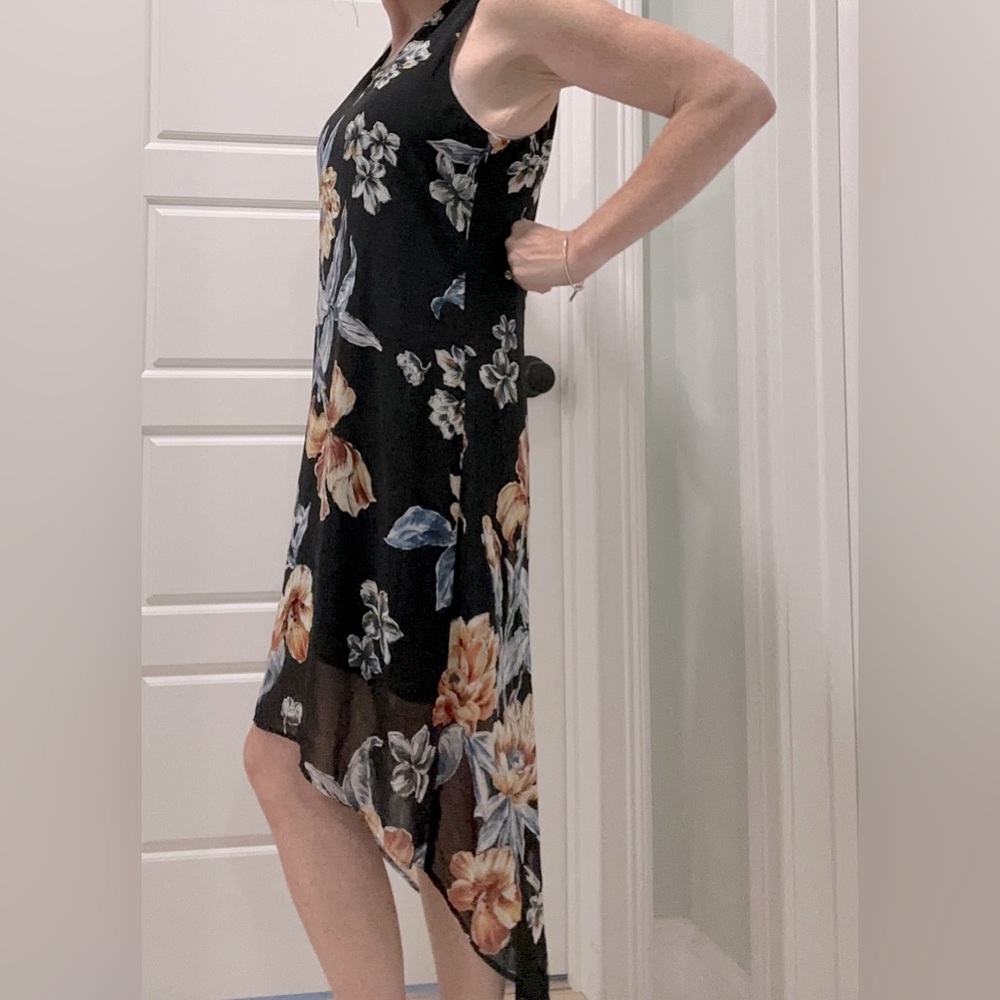 Karen Kane high-low midi dress! Beautiful sheer floral fabric with black slip